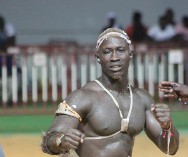 Scandale : Le lutteur Ada Fass condamné à un an ferme, bénéficie d'une grâce Présidentielle  