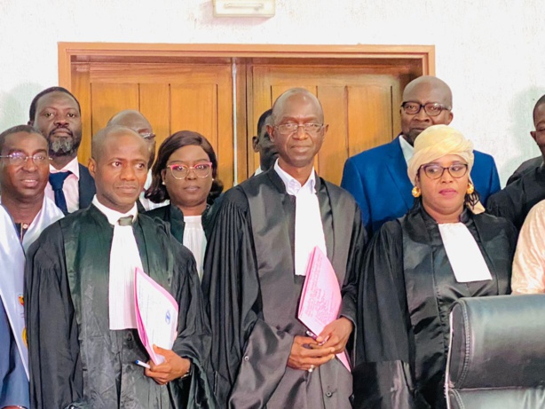 Prestation de serment de 23 nouveaux membres de l’ONES : Me Amath Sow, plaide pour le respect du secret professionnel... Prestation de serment de 23 nouveaux membres de l’ONES : Me Amath Sow, plaide pour le respect du secret professionnel...