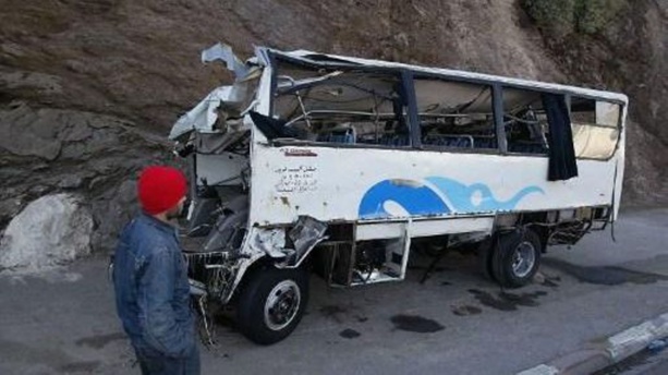 Algérie : 34 périssent dans un accident de la route Algérie : 34 périssent dans un accident de la route
