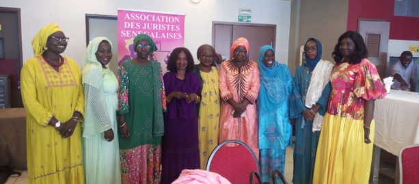 Association des juristes Sénégalaises : Mme Aminata FALL NIANG élue Présidente Association des juristes Sénégalaises : Mme Aminata FALL NIANG élue Présidente
