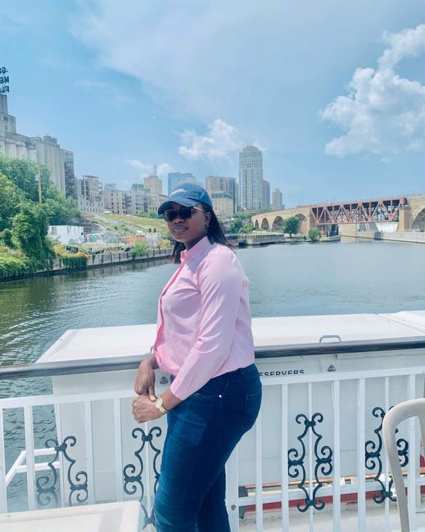 L'ancienne députée Marième Soda Ndiaye magnifie le Fleuve Mississipp (USA) L'ancienne députée Marième Soda Ndiaye magnifie le Fleuve Mississipp (USA)