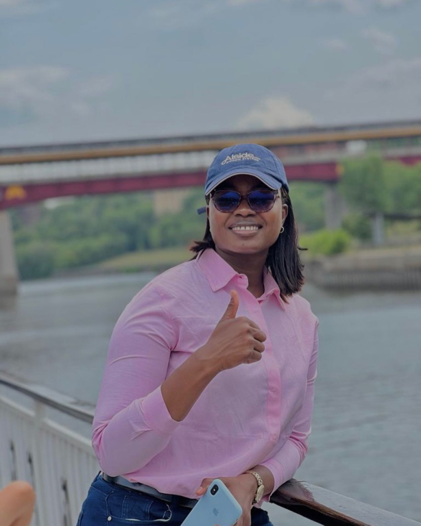 L'ancienne députée Marième Soda Ndiaye magnifie le Fleuve Mississipp (USA) L'ancienne députée Marième Soda Ndiaye magnifie le Fleuve Mississipp (USA)