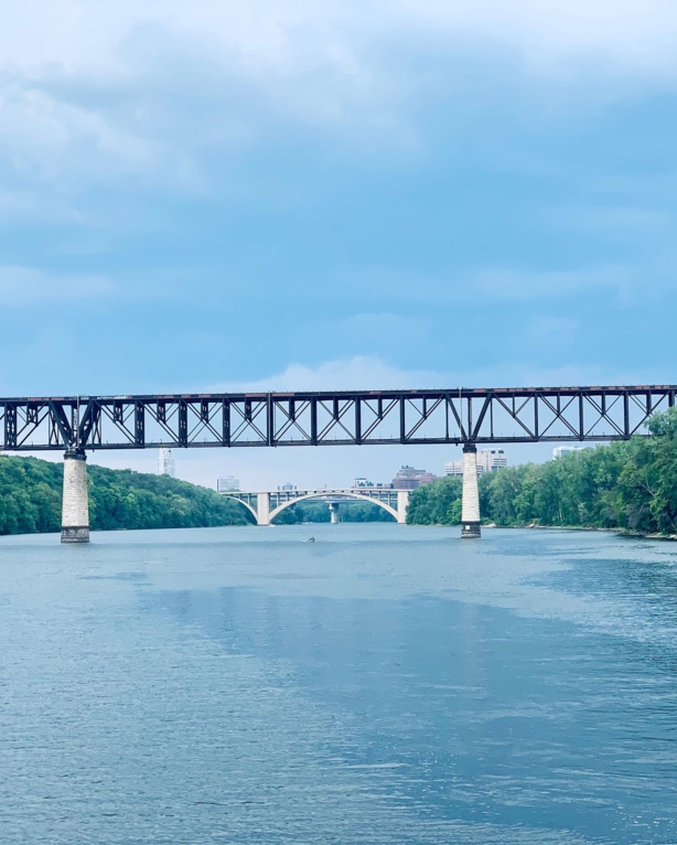 L'ancienne députée Marième Soda Ndiaye magnifie le Fleuve Mississipp (USA) L'ancienne députée Marième Soda Ndiaye magnifie le Fleuve Mississipp (USA)