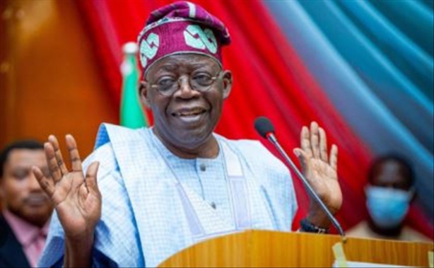 Intervention militaire au Niger: le président nigérian demande à la Cédéao de «tout faire» pour une résolution à l'amiable» Intervention militaire au Niger: le président nigérian demande à la Cédéao de «tout faire» pour une résolution à l'amiable»