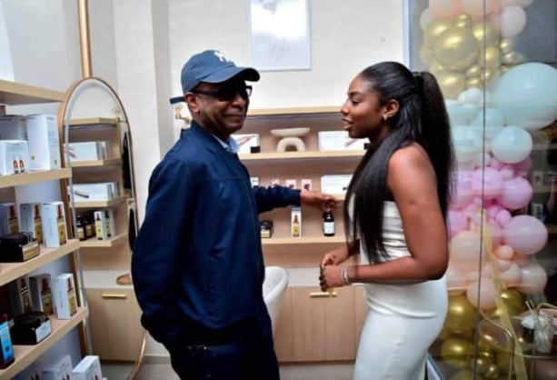 La fille de Youssou Ndour, Vénus, adopte le look Barbie (Photos)