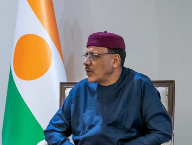 Installation de leur nouvelle ambassadrice au Niger : Les Etats Unis ont ils lâché Bazoum ? Installation de leur nouvelle ambassadrice au Niger : Les Etats Unis ont ils lâché Bazoum ?