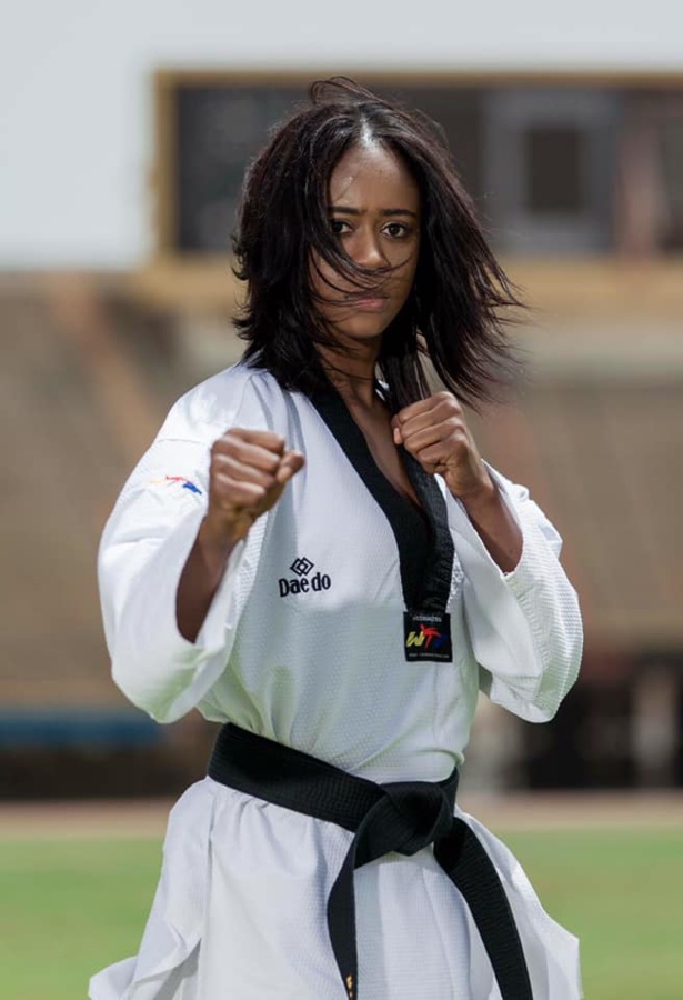 Bineta Diedhiou : Une légende du Taekwondo Sénégalais Bineta Diedhiou : Une légende du Taekwondo Sénégalais