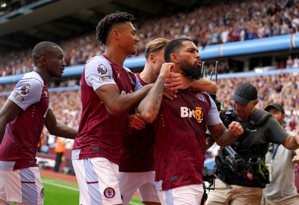 Premier League : Aston Villa écrase Everton (4-0) Premier League : Aston Villa écrase Everton (4-0)