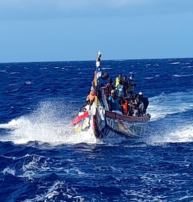 Îles Canaries: une embarcation avec à son bord 97 personnes dont 2 femmes secourue