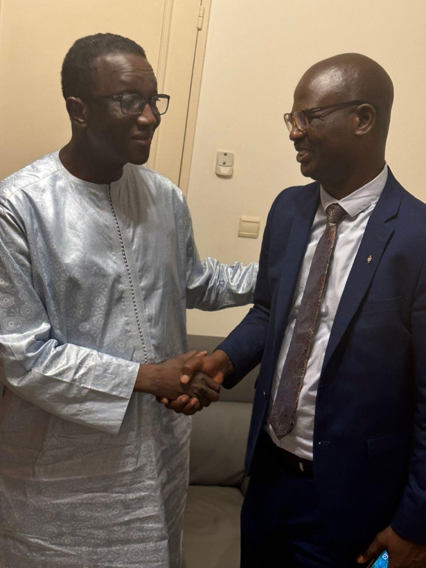 Affaire des faux billets : le Cercle des Amis de Amadou Bâ dénonce la « spirale de désinformation » montée contré le PM