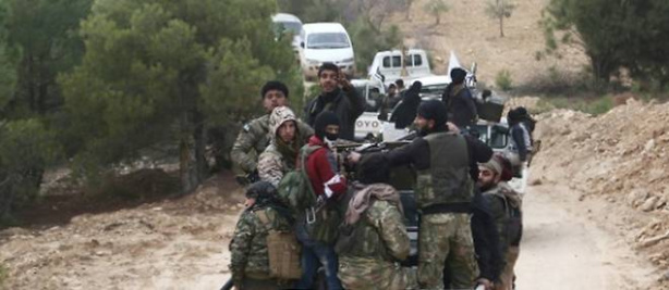 Syrie: au moins 23 morts dans des combats entre l’armée et des combattants pro-turcs Syrie: au moins 23 morts dans des combats entre l’armée et des combattants pro-turcs