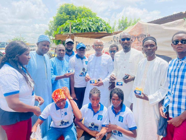 MAGAL DE TOUBA 2023 : Les camarades de Thierno Alassane Sall soulagent les pèlerins MAGAL DE TOUBA 2023 : Les camarades de Thierno Alassane Sall soulagent les pèlerins