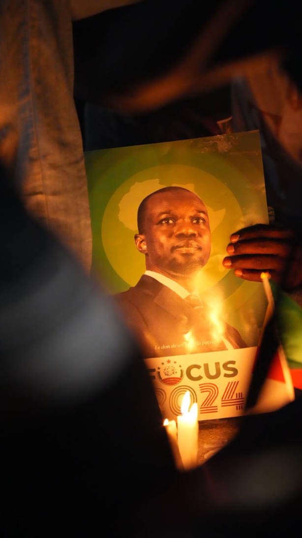 Veillée nocturne chez Ousmane Sonko (Photos) Veillée nocturne chez Ousmane Sonko (Photos)