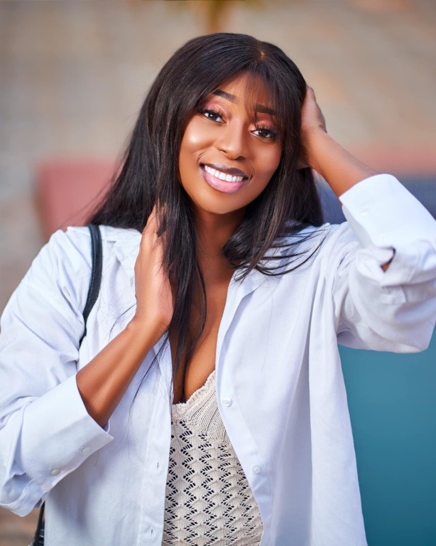 Adiouza de retour de vacances (photos) Adiouza de retour de vacances (photos)