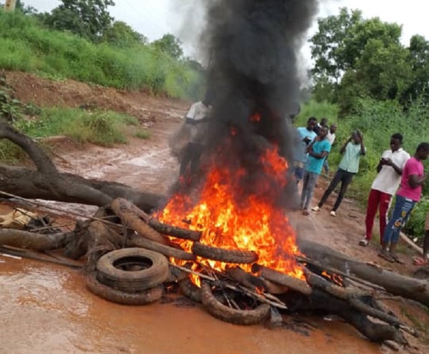 Saraya : Deux morts annoncés lors des affrontements entre populations et FDS Saraya : Deux morts annoncés lors des affrontements entre populations et FDS