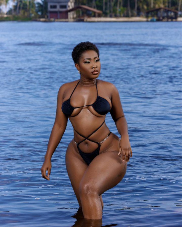 Carmen Sama : "Il fait tellement chaud à Genève" Carmen Sama : "Il fait tellement chaud à Genève"