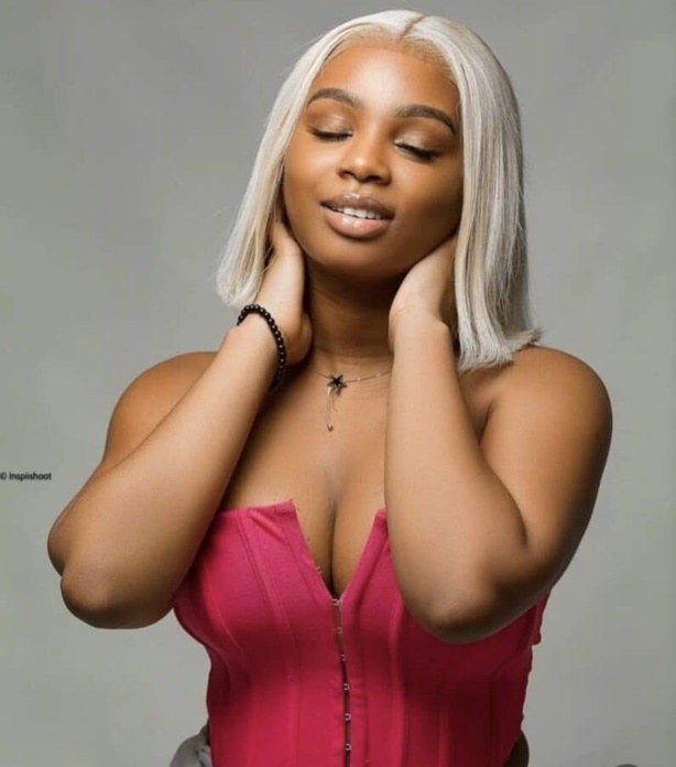 Dieyna Baldé avance !!! Dieyna Baldé avance !!!