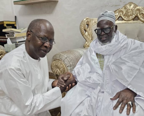 Reçu par Serigne Mountakha, l'ex Premier Ministre va t-il annoncer sa candidature? Reçu par Serigne Mountakha, l'ex Premier Ministre va t-il annoncer sa candidature?