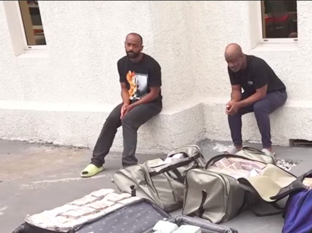 Gabon : le fils d'Ali Bongo envoyé en prison pour "haute trahison" et "corruption active" Gabon : le fils d'Ali Bongo envoyé en prison pour "haute trahison" et "corruption active"