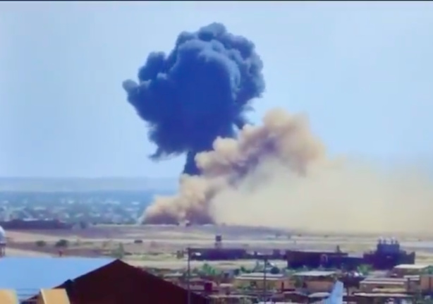 Mali : Comment l'avion militaire s'est écrasé à Gao (vidéo) Mali : Comment l'avion militaire s'est écrasé à Gao (vidéo)