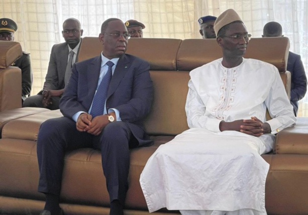 Refus de donner des fiches de parrainage à Sonko : Les membres du gouvernement ne parlent pas le même langage (vidéo) Refus de donner des fiches de parrainage à Sonko : Les membres du gouvernement ne parlent pas le même langage (vidéo)