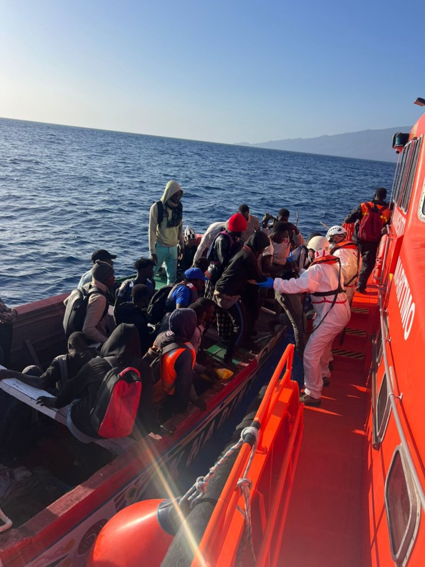 Espagne: 02 pirogues arraisonnées avec un total de 284 migrants dont 30 enfants sortis du Sénégal