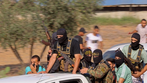 Offensive du Hamas : "Des soldats et civils israéliens enlevés" confirme l'armée