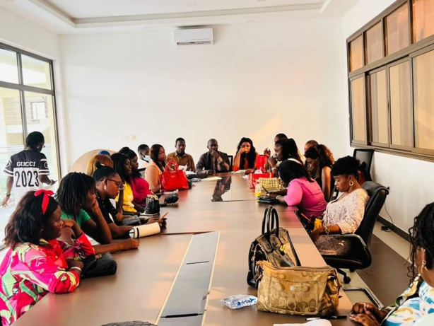 SARGAL LA PREMIÈRE DAME MARIEME FAYE SALL : Amy Amel TOP a rencontré l'honorable Samba Ndong SARGAL LA PREMIÈRE DAME MARIEME FAYE SALL : Amy Amel TOP a rencontré l'honorable Samba Ndong