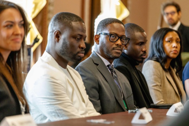 Etats Unis : Thione Niang, Fata, Dip Doundou Guiss... reçus à la maison blanche Etats Unis : Thione Niang, Fata, Dip Doundou Guiss... reçus à la maison blanche