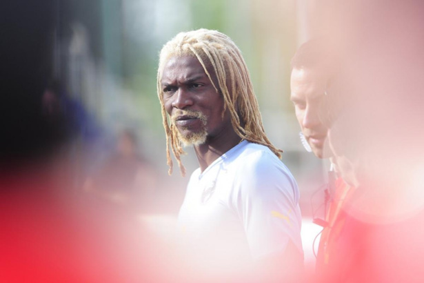 Rigobert Song à ses détracteurs : "On disputait un match amical et vous avez vu..." Rigobert Song à ses détracteurs : "On disputait un match amical et vous avez vu..."