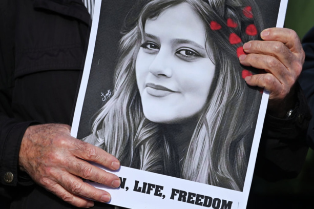 Le prix Sakharov des droits de l'homme décerné à la jeune Kurde iranienne Mahsa Amini, décédée