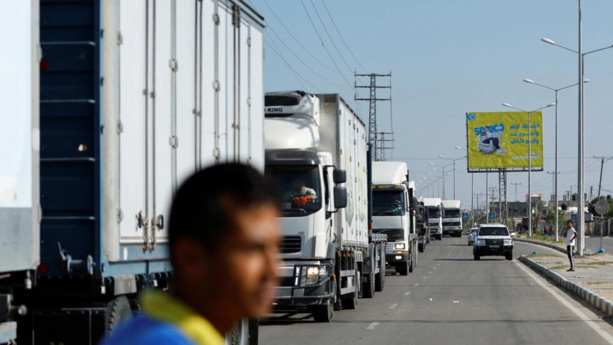 Palestine : L'aide humanitaire commence à passer de l'Égypte vers Gaza Palestine : L'aide humanitaire commence à passer de l'Égypte vers Gaza