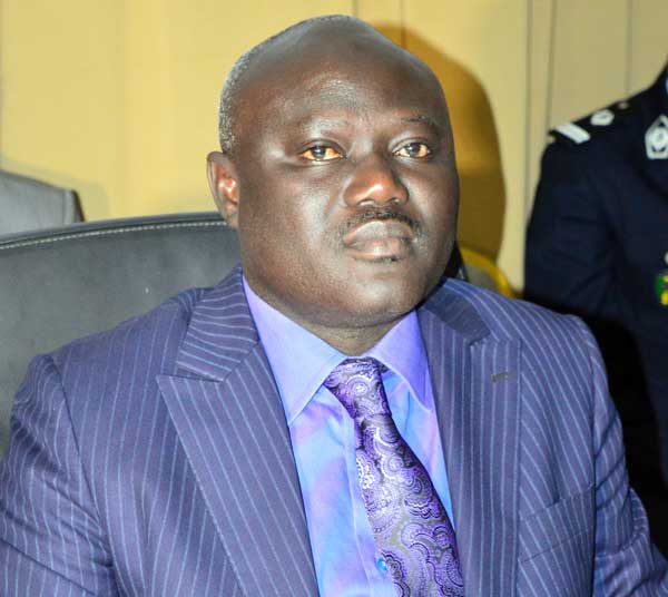 « De quoi le refus de la DGE de remettre des fiches de parrainage au mandataire de M. Ousmane SONKO est-il le nom ? » (Par 5 Pr agrégés de droit)