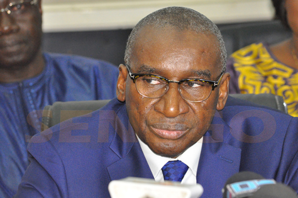 Un journaliste écrit à Macky : "Votre Ministre Sidiki Kaba veut liquider le Groupe Alkuma et créer encore d’autres chômeurs à Tambacounda" Un journaliste écrit à Macky : "Votre Ministre Sidiki Kaba veut liquider le Groupe Alkuma et créer encore d’autres chômeurs à Tambacounda"