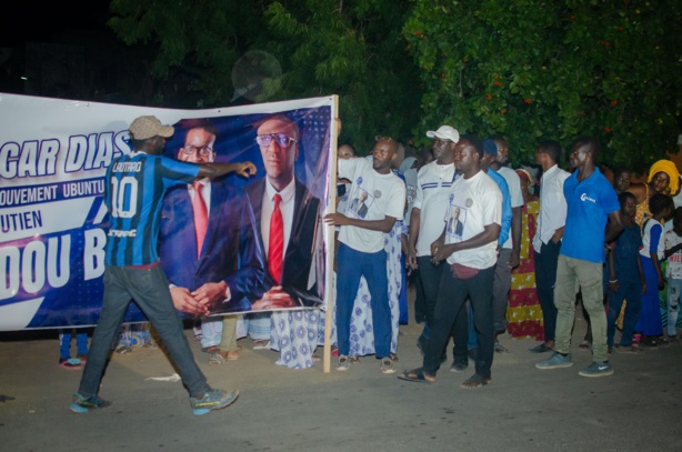 Le porte-parole de l'UCS et président du Mouvement citoyen Ubuntu, Aboubacar DIASSY, a porté la voix de Mboro et a exposé ses doléances devant le Premier Ministre Amadou BA. Le porte-parole de l'UCS et président du Mouvement citoyen Ubuntu, Aboubacar DIASSY, a porté la voix de Mboro et a exposé ses doléances devant le Premier Ministre Amadou BA.