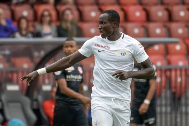 L'international ghanéen, Raphael Dwamena est décédé en plein match L'international ghanéen, Raphael Dwamena est décédé en plein match