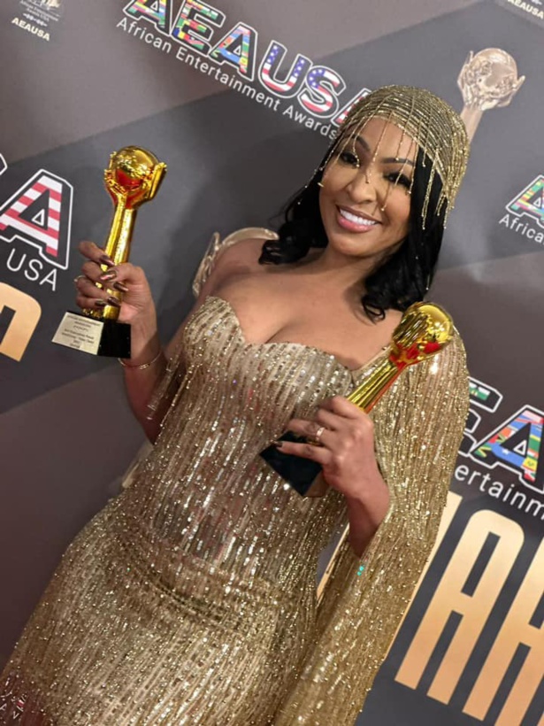 Aux États-Unis, Viviane obtient deux nouvelles distinctions Aux États-Unis, Viviane obtient deux nouvelles distinctions