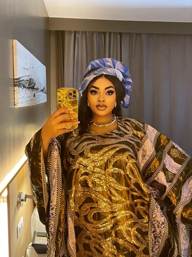 La sulfureuse Eudoxie Yao change de style vestimentaire La sulfureuse Eudoxie Yao change de style vestimentaire