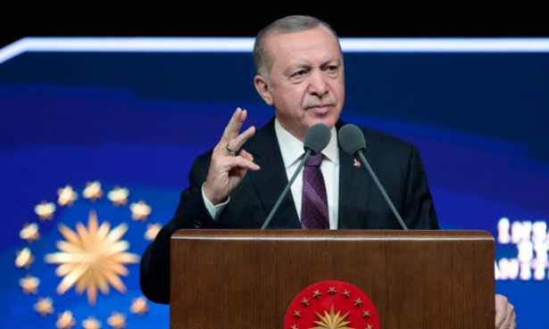 Le président turc Recep Tayyip Erdogan qualifie Israël "d'État terroriste"