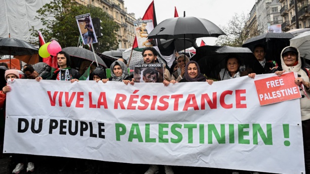 Paris: plusieurs milliers de personnes manifestent pour un "cessez le feu immédiat" à Gaza Paris: plusieurs milliers de personnes manifestent pour un "cessez le feu immédiat" à Gaza