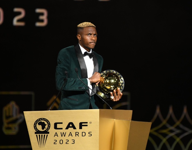 Le Nigérian Victor Osimhen remporte le Ballon d'Or africain 2023