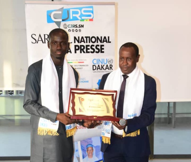 SARGAL DES DOYENS DE LA PRESSE Adama Sow, un soldat de la presse, honoré par les confrères SARGAL DES DOYENS DE LA PRESSE Adama Sow, un soldat de la presse, honoré par les confrères