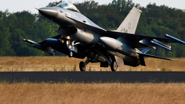 Les Pays-Bas vont livrer 18 avions de combats F-16 à l'Ukraine Les Pays-Bas vont livrer 18 avions de combats F-16 à l'Ukraine