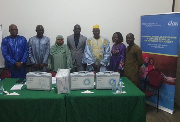 Renforcement du système de contrôle des aliments au Sénégal : Le CRS remet des "Icheck" au COSFAM