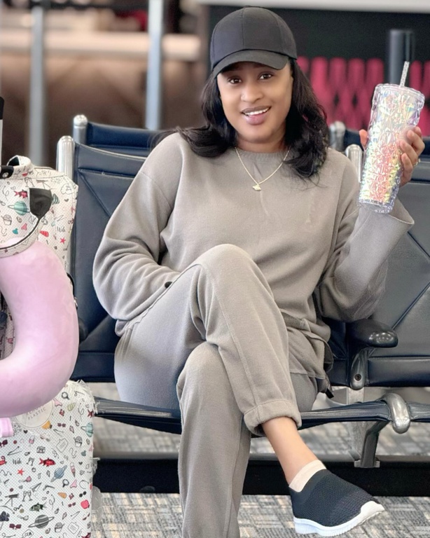 Esther Ndiaye alias Racky (photos) Esther Ndiaye alias Racky (photos)