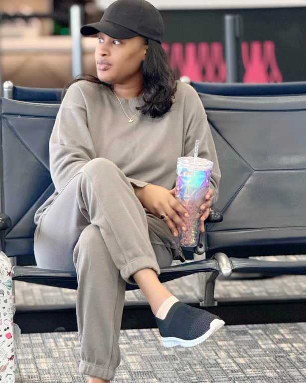 Esther Ndiaye alias Racky (photos) Esther Ndiaye alias Racky (photos)