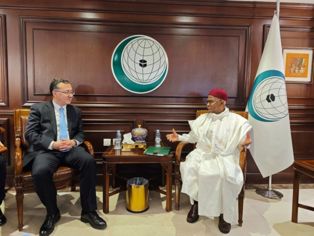 Djeddah : Le Secrétaire général de l'OCI reçoit le membre permanent du Comité du Parti communiste de la province chinoise du Xinjiang