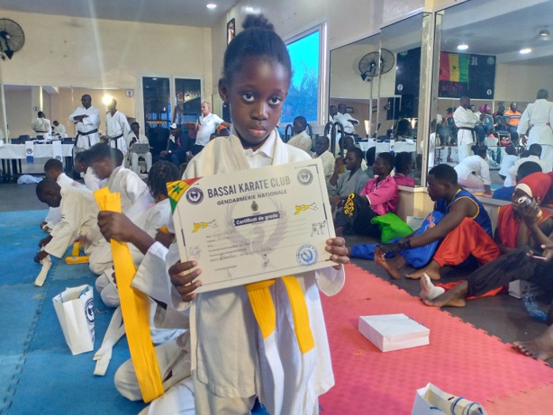 "Bassai" karaté Club de la Gendarmerie Nationale : Les images de la remise de ceintures aux élèves "modèles de 2023" "Bassai" karaté Club de la Gendarmerie Nationale : Les images de la remise de ceintures aux élèves "modèles de 2023"