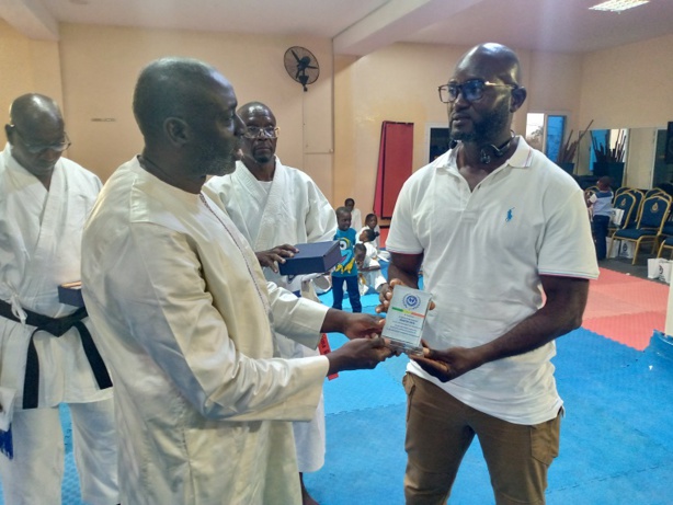 "Bassai" karaté Club de la Gendarmerie Nationale : Les images de la remise de ceintures aux élèves "modèles de 2023" "Bassai" karaté Club de la Gendarmerie Nationale : Les images de la remise de ceintures aux élèves "modèles de 2023"