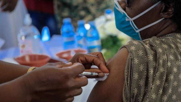 L'Ouganda va détruire pour 6,7 millions d'euros de vaccins anti-Covid périmés L'Ouganda va détruire pour 6,7 millions d'euros de vaccins anti-Covid périmés